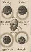 4 keer een gedeeltelijk verduisterde zon, masker
